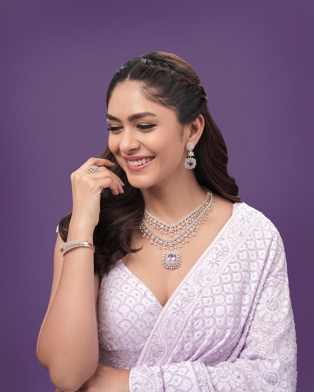 mrunal thakur