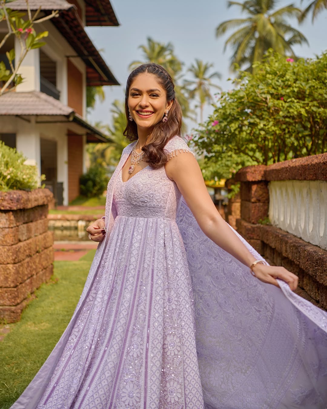 mrunal-thakur